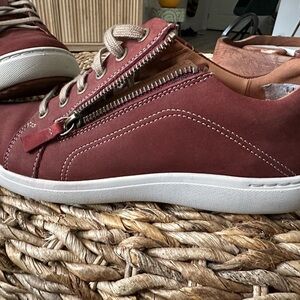 Clarks Women’s Burnt Orange Leather Sneakers with Side Zipper
